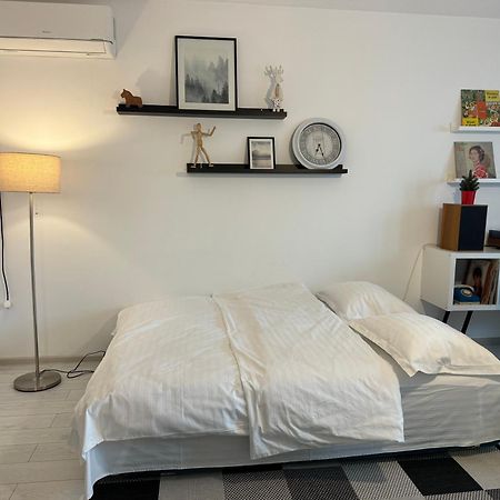 Evan Cozy Flat With Balcony & Parking, 13 September Bükreş Dış mekan fotoğraf